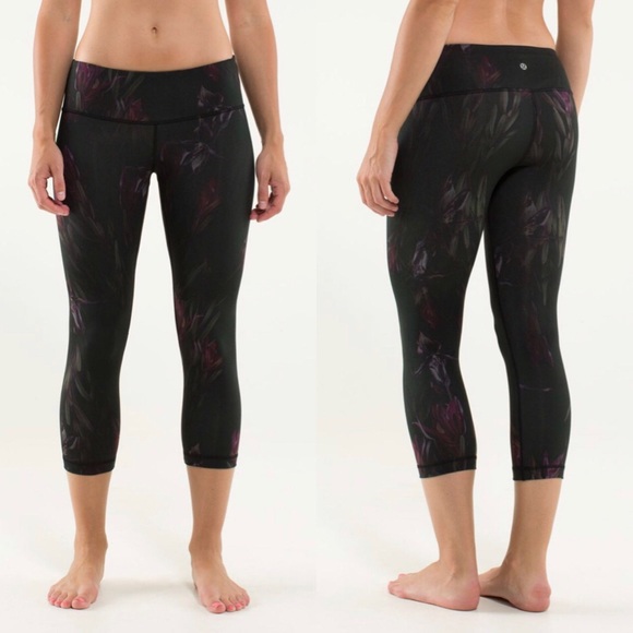 lululemon athletica Pants - Lululemon Wunder Under Crop Midnight Iris Size 4